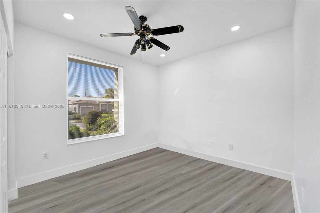 For Rent: $3,950 (3 beds, 2 baths, 1495 Square Feet)