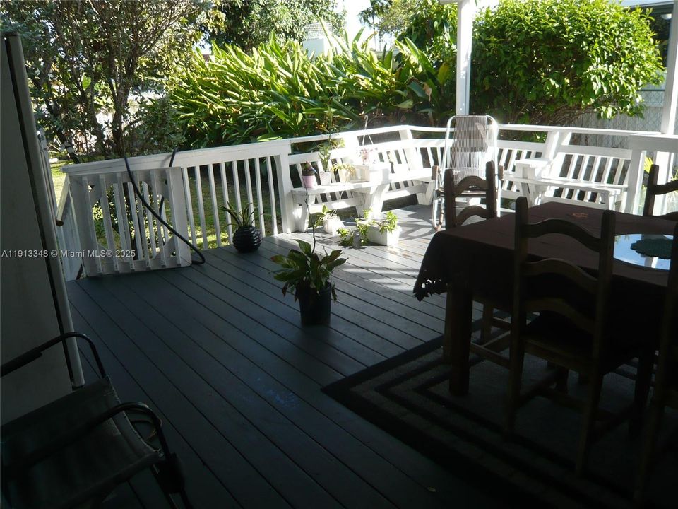 合同活跃: $539,900 (3 贝兹, 2 浴室, 1460 平方英尺)