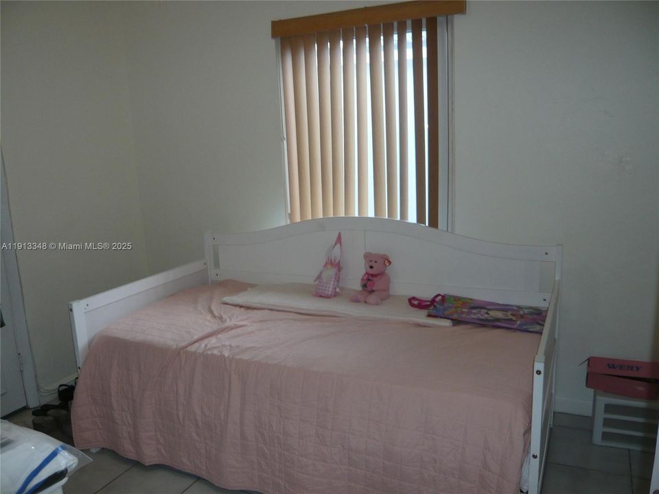 合同活跃: $539,900 (3 贝兹, 2 浴室, 1460 平方英尺)