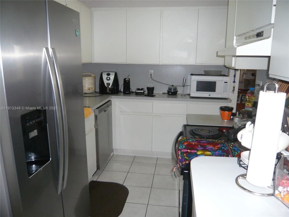 合同活跃: $539,900 (3 贝兹, 2 浴室, 1460 平方英尺)