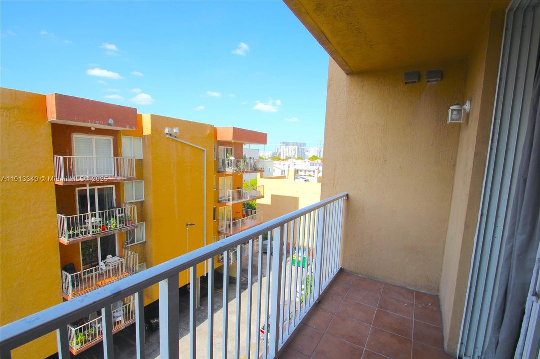 En Venta: $245,000 (1 camas, 1 baños, 718 Pies cuadrados)
