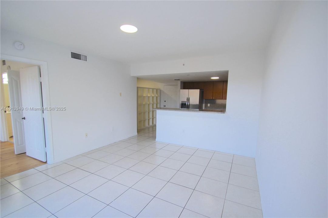 En Venta: $245,000 (1 camas, 1 baños, 718 Pies cuadrados)