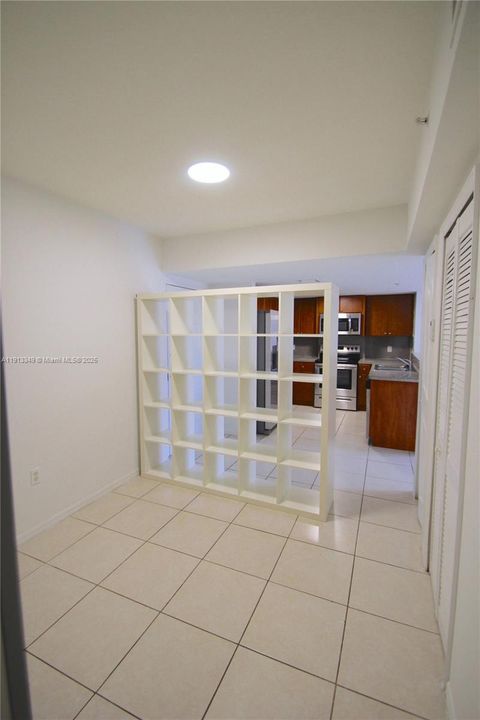 En Venta: $245,000 (1 camas, 1 baños, 718 Pies cuadrados)