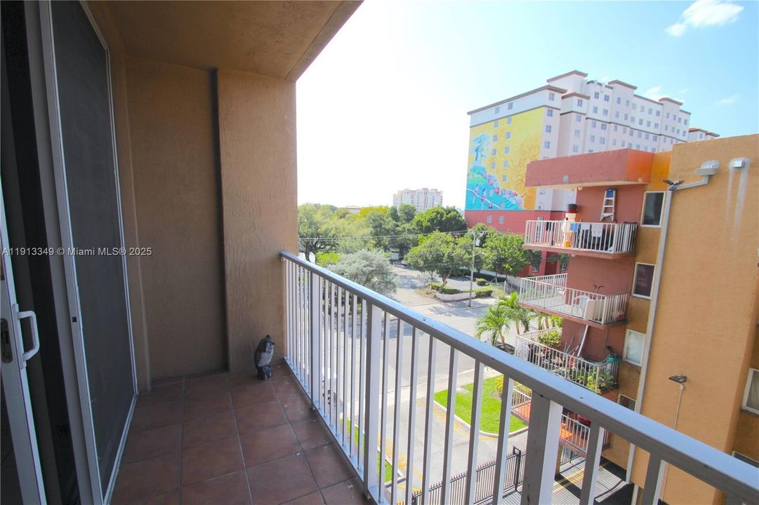 En Venta: $245,000 (1 camas, 1 baños, 718 Pies cuadrados)