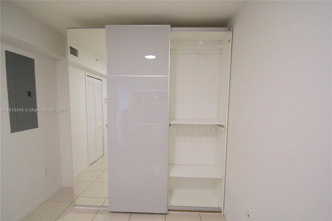 En Venta: $245,000 (1 camas, 1 baños, 718 Pies cuadrados)