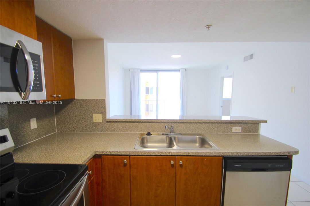 En Venta: $245,000 (1 camas, 1 baños, 718 Pies cuadrados)