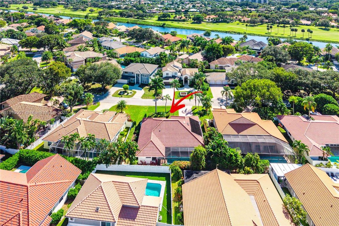 For Sale: $1,050,000 (4 beds, 2 baths, 2360 Square Feet)