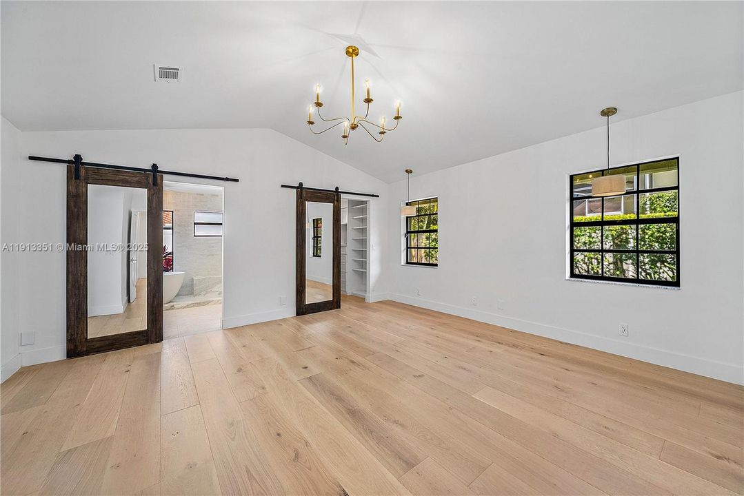 For Sale: $1,050,000 (4 beds, 2 baths, 2360 Square Feet)