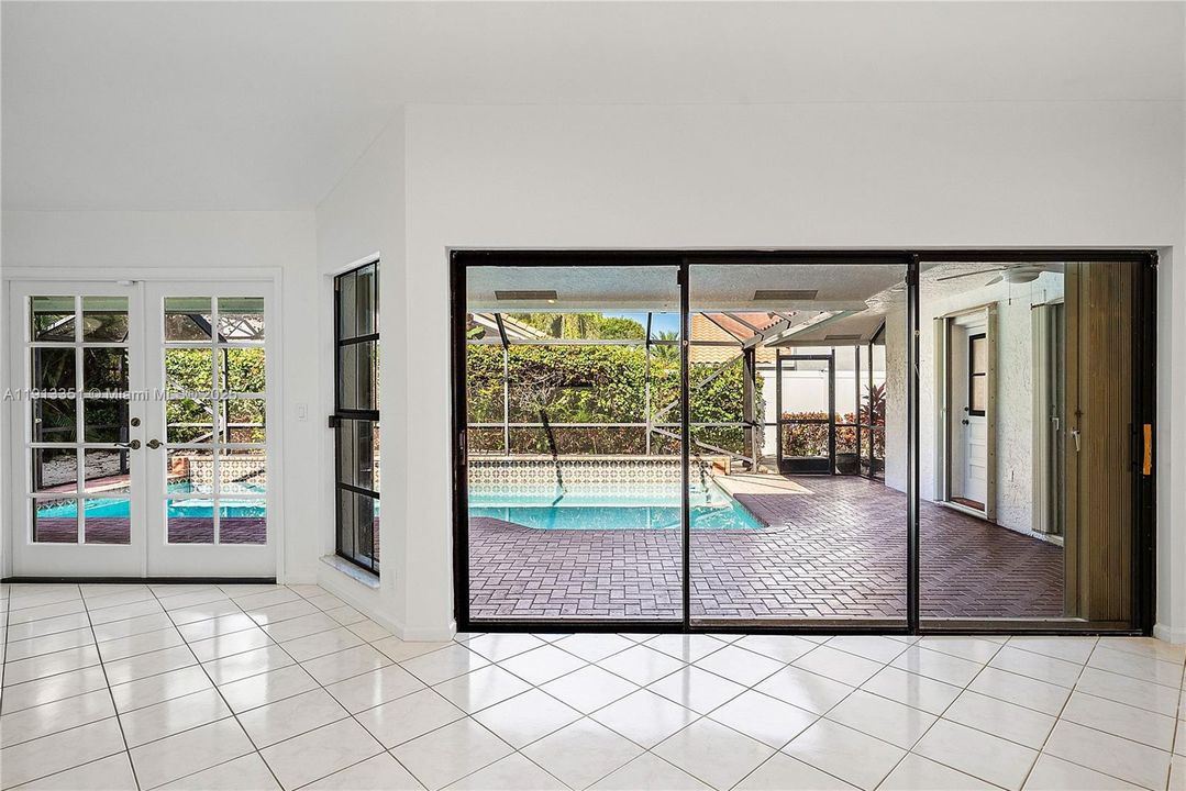 For Sale: $1,050,000 (4 beds, 2 baths, 2360 Square Feet)