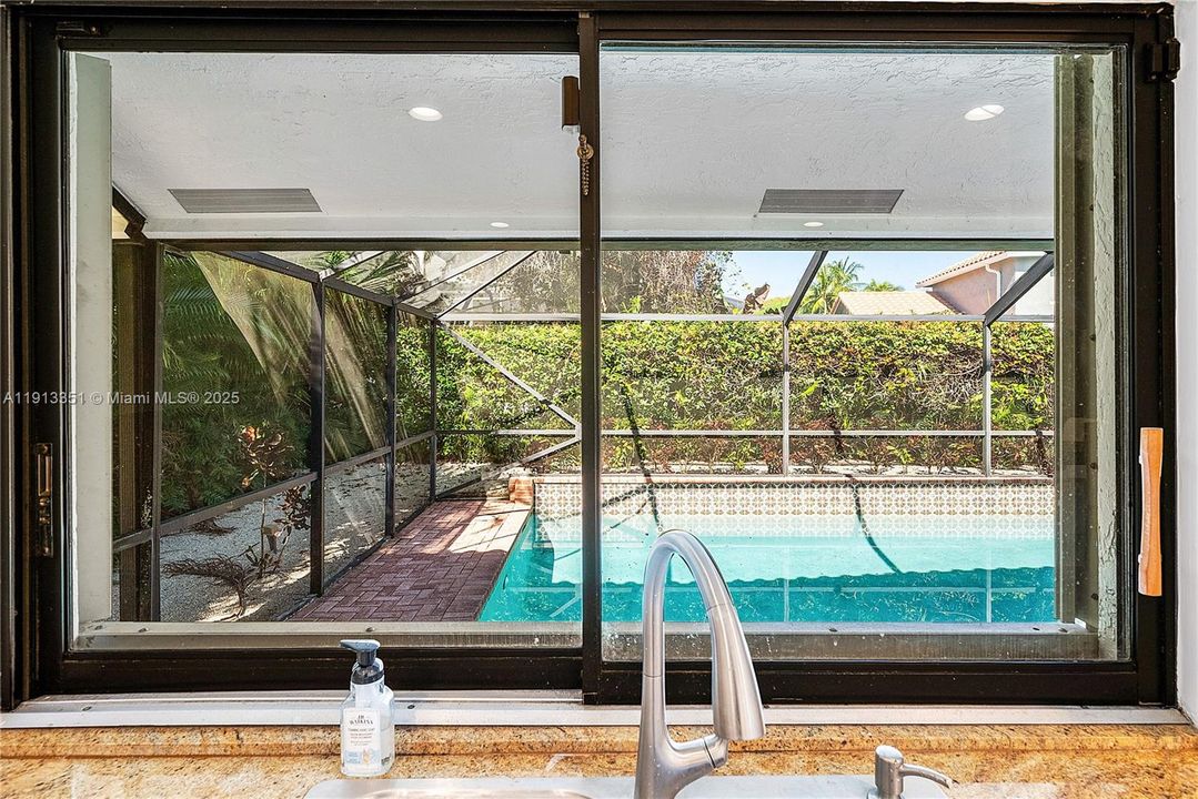 For Sale: $1,050,000 (4 beds, 2 baths, 2360 Square Feet)