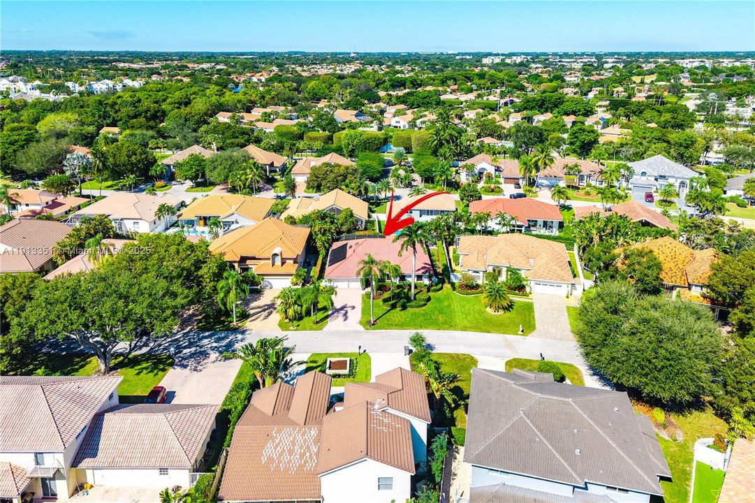 For Sale: $1,050,000 (4 beds, 2 baths, 2360 Square Feet)