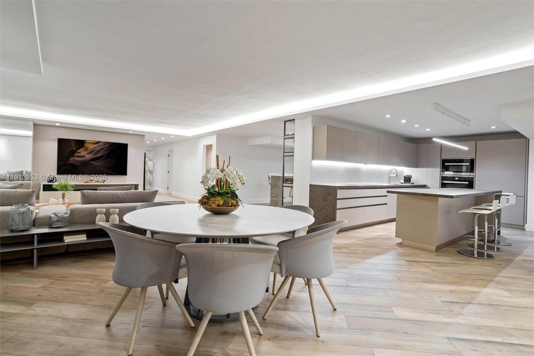 待售: $5,500,000 (3 贝兹, 3 浴室, 2480 平方英尺)