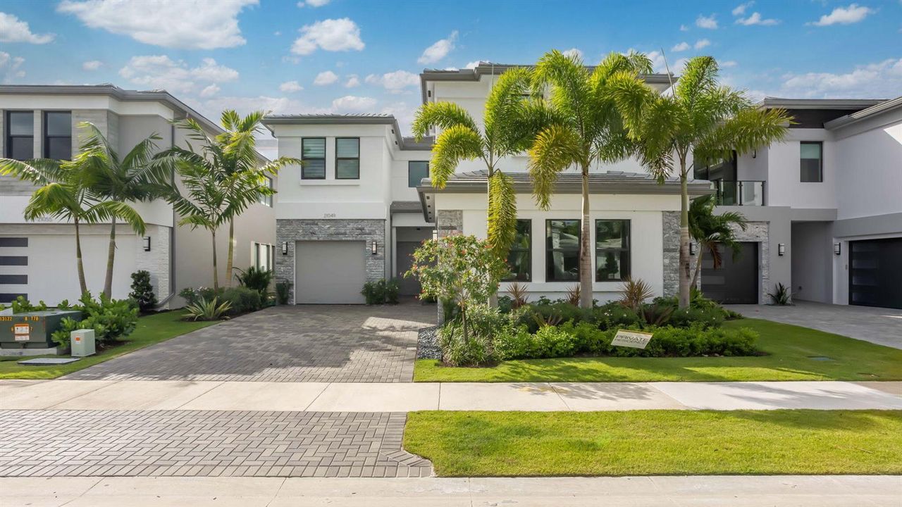 1-web-or-mls-0E2A6864-HDR