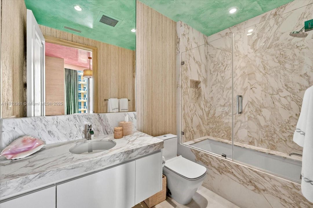 For Sale: $10,900,000 (5 beds, 7 baths, 4131 Square Feet)