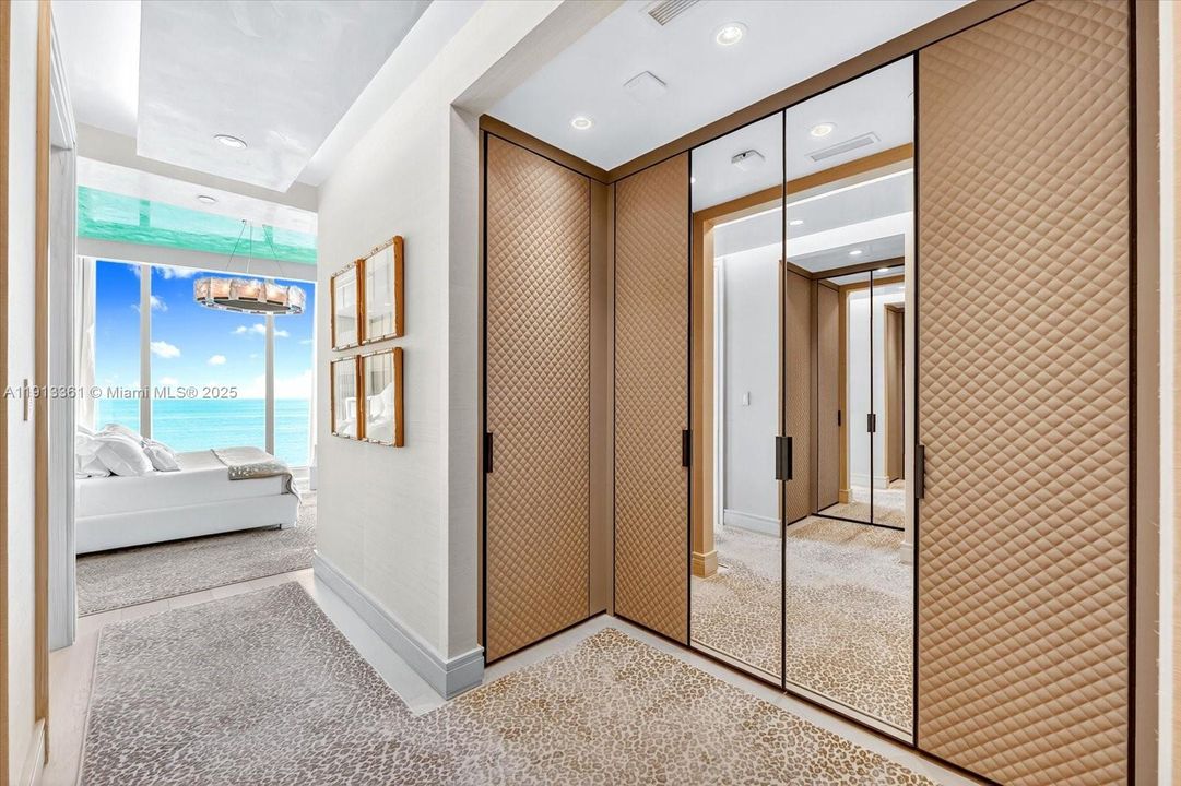 For Sale: $10,900,000 (5 beds, 7 baths, 4131 Square Feet)