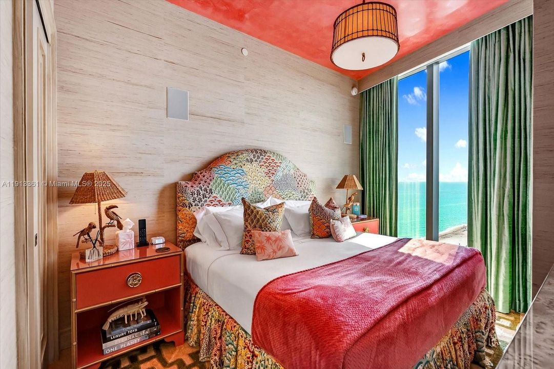 For Sale: $10,900,000 (5 beds, 7 baths, 4131 Square Feet)