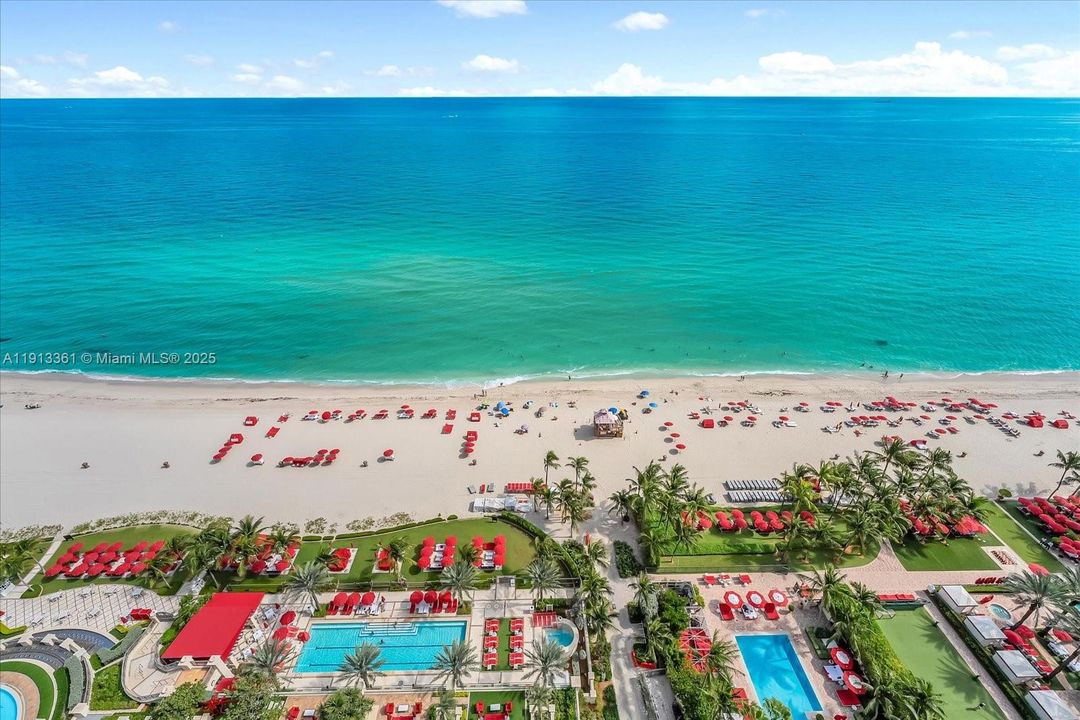 For Sale: $10,900,000 (5 beds, 7 baths, 4131 Square Feet)