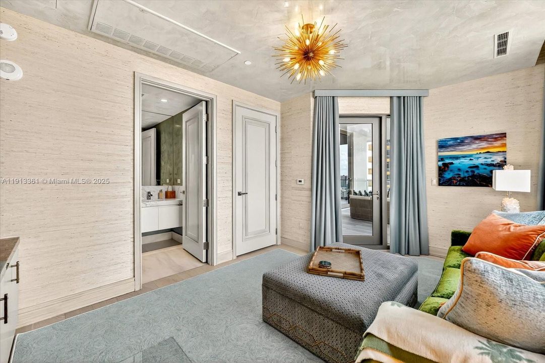 For Sale: $10,900,000 (5 beds, 7 baths, 4131 Square Feet)