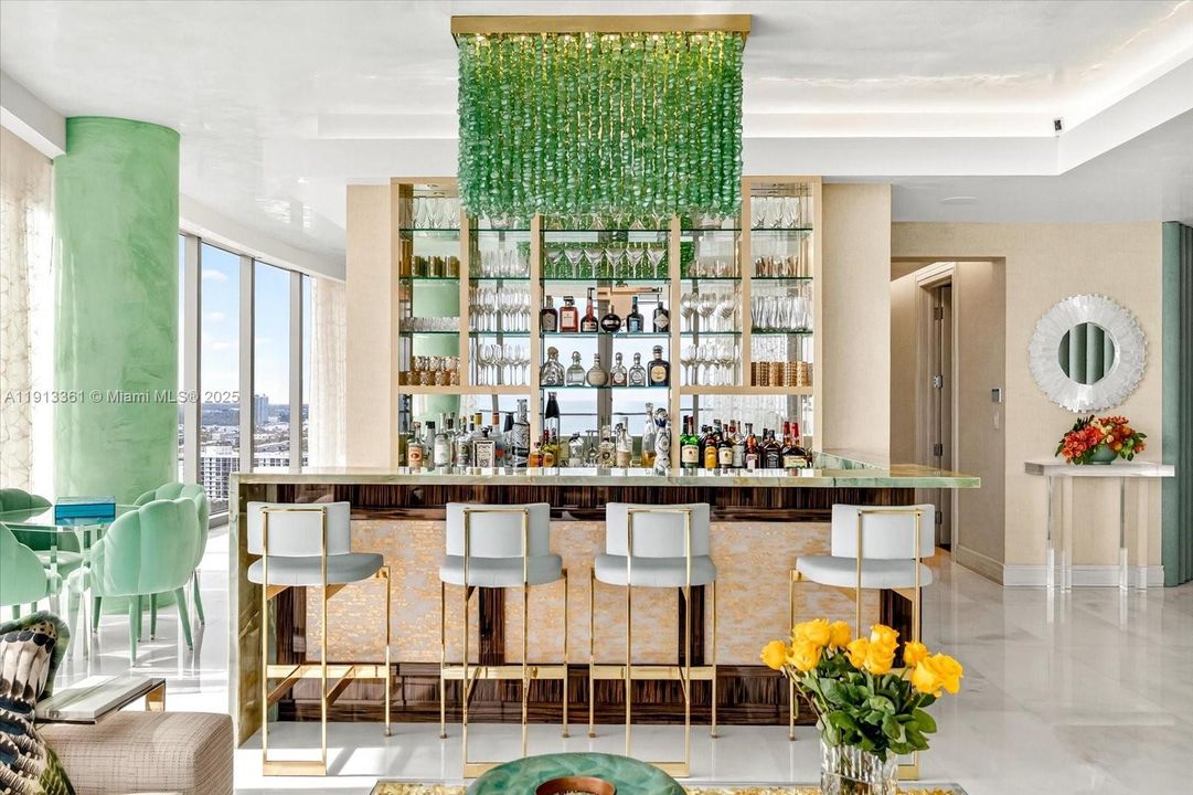 For Sale: $10,900,000 (5 beds, 7 baths, 4131 Square Feet)