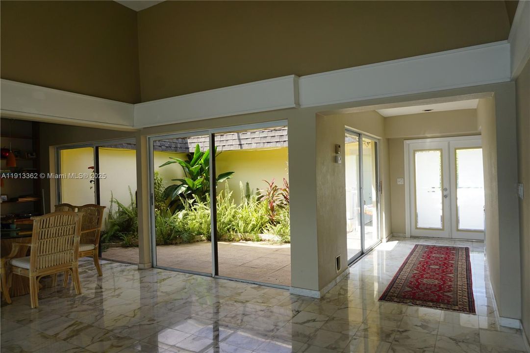 For Rent: $4,750 (3 beds, 2 baths, 3224 Square Feet)