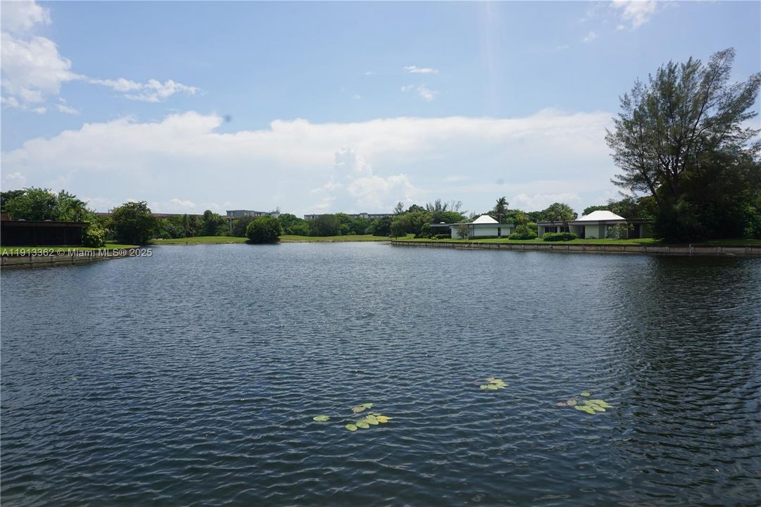 For Rent: $4,750 (3 beds, 2 baths, 3224 Square Feet)