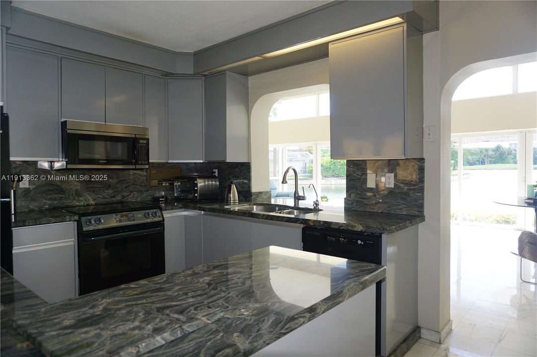 For Rent: $4,750 (3 beds, 2 baths, 3224 Square Feet)