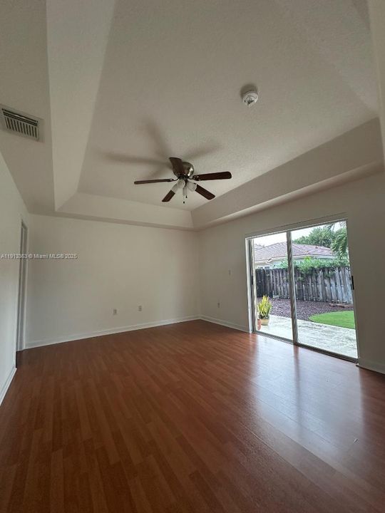 Active With Contract: $3,700 (3 beds, 2 baths, 1728 Square Feet)