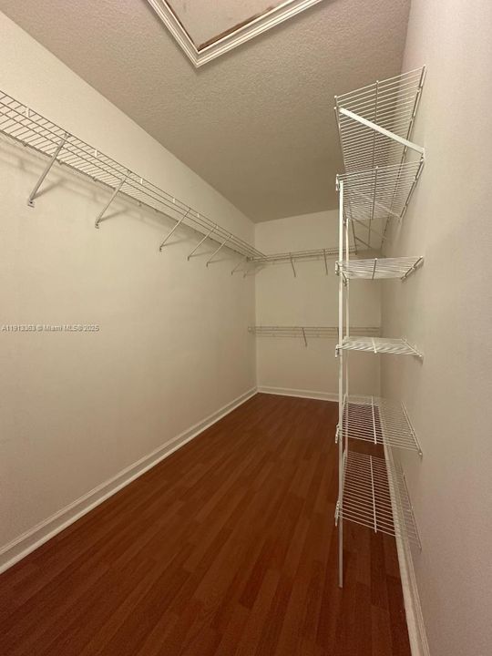 Active With Contract: $3,700 (3 beds, 2 baths, 1728 Square Feet)