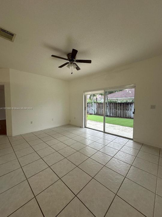 Active With Contract: $3,700 (3 beds, 2 baths, 1728 Square Feet)