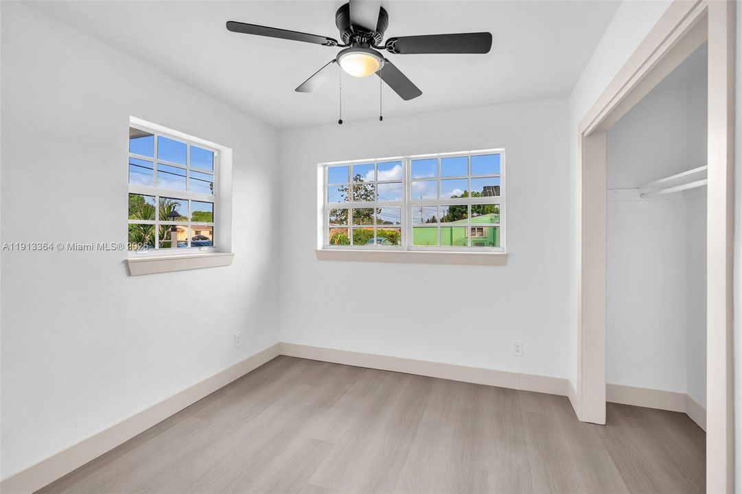 合同活跃: $570,000 (3 贝兹, 2 浴室, 1603 平方英尺)