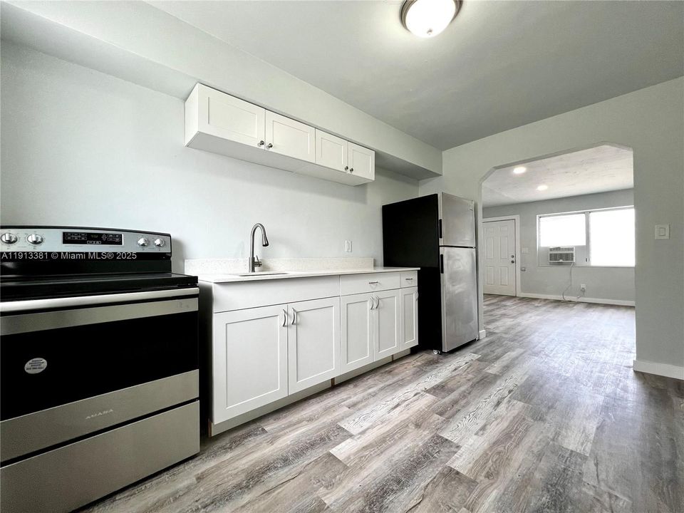 Active With Contract: $1,750 (2 beds, 1 baths, 0 Square Feet)