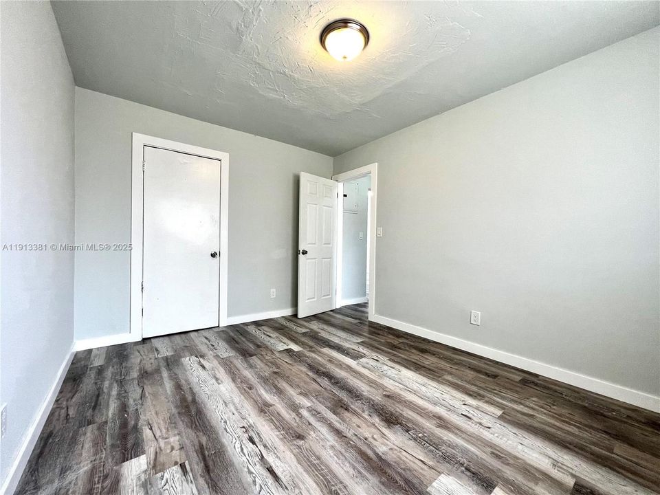 Active With Contract: $1,750 (2 beds, 1 baths, 0 Square Feet)