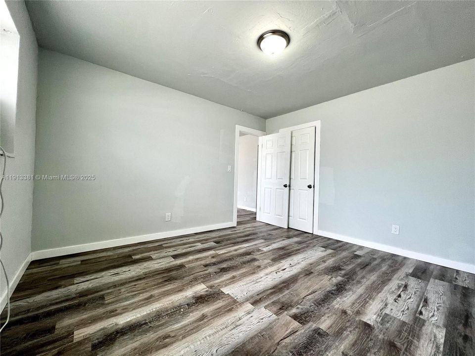 Active With Contract: $1,750 (2 beds, 1 baths, 0 Square Feet)