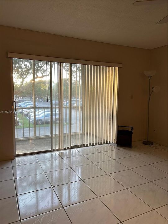 На продажу: $75,000 (2 спален, 2 ванн, 1160 Квадратных фут)