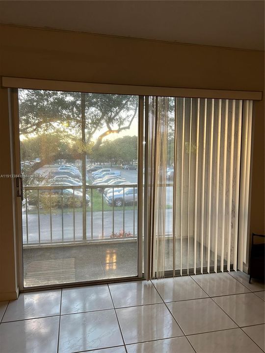 На продажу: $75,000 (2 спален, 2 ванн, 1160 Квадратных фут)