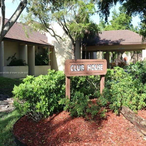 На продажу: $75,000 (2 спален, 2 ванн, 1160 Квадратных фут)