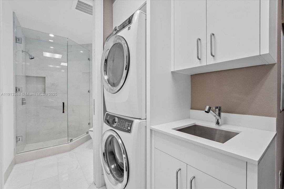 For Rent: $55,000 (4 beds, 5 baths, 3854 Square Feet)