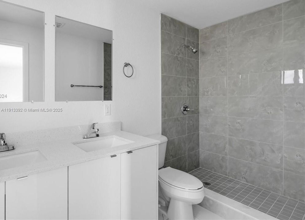 出租: $4,300 (4 贝兹, 3 浴室, 1802 平方英尺)