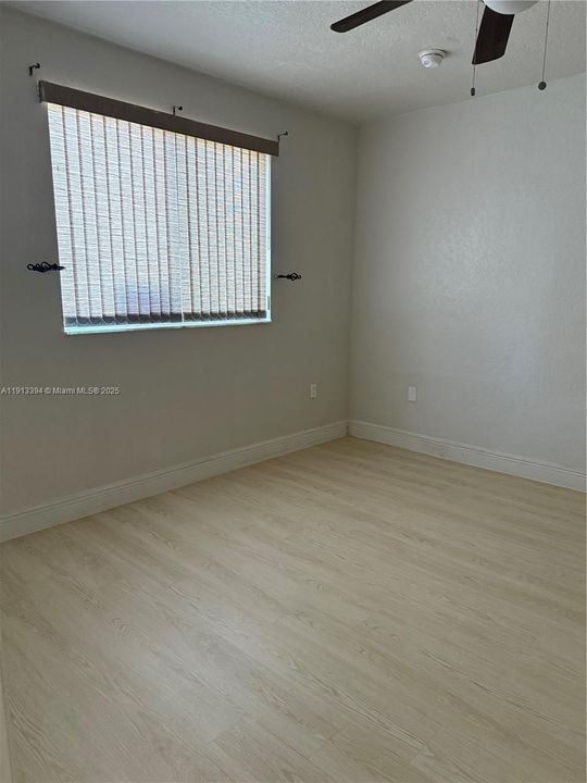 Active With Contract: $2,300 (2 beds, 2 baths, 1061 Square Feet)