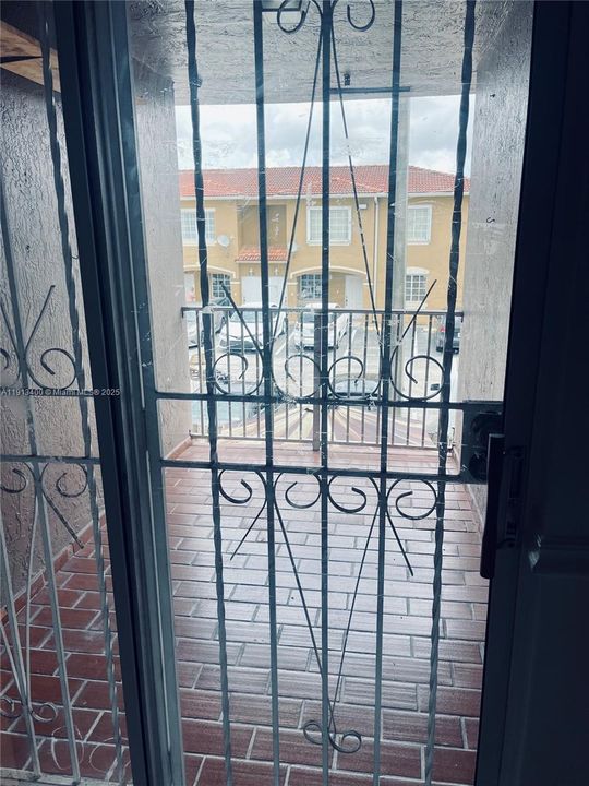 В аренду: $2,350 (3 спален, 2 ванн, 1069 Квадратных фут)