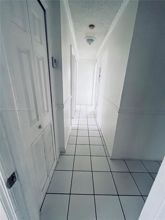 В аренду: $2,350 (3 спален, 2 ванн, 1069 Квадратных фут)