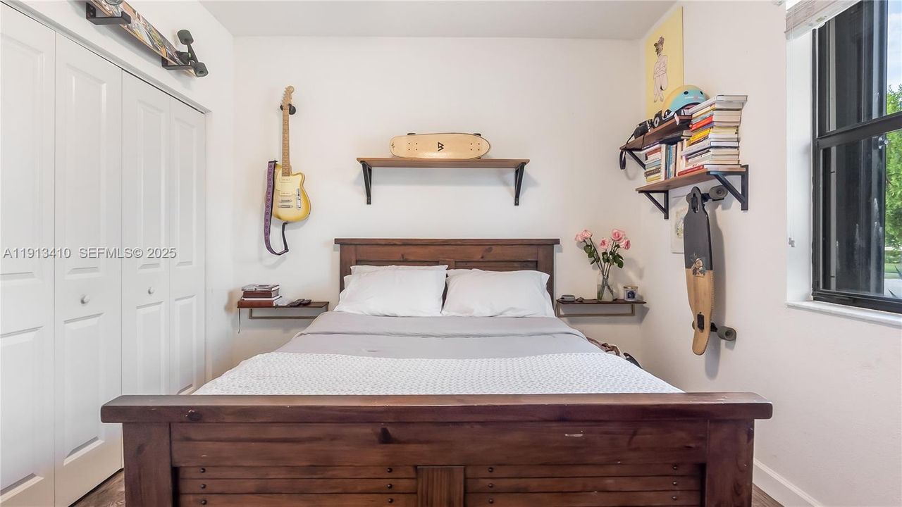 На продажу: $600,000 (4 спален, 3 ванн, 2045 Квадратных фут)