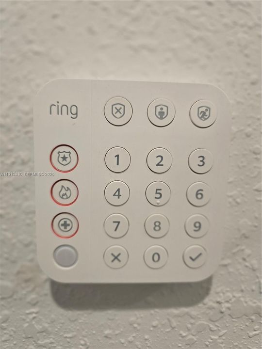 На продажу: $600,000 (4 спален, 3 ванн, 2045 Квадратных фут)