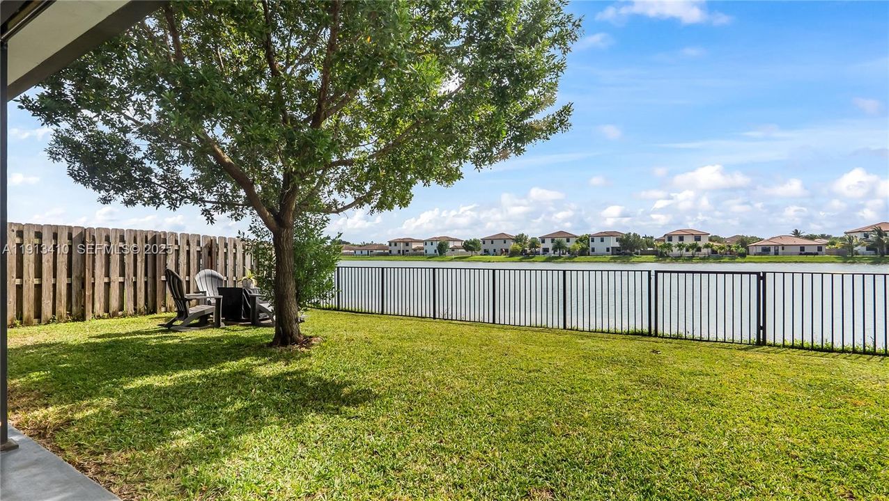 На продажу: $600,000 (4 спален, 3 ванн, 2045 Квадратных фут)