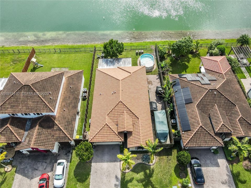 На продажу: $600,000 (4 спален, 3 ванн, 2045 Квадратных фут)