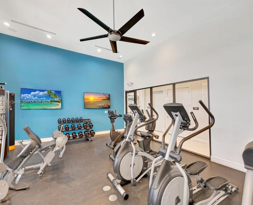 На продажу: $600,000 (4 спален, 3 ванн, 2045 Квадратных фут)