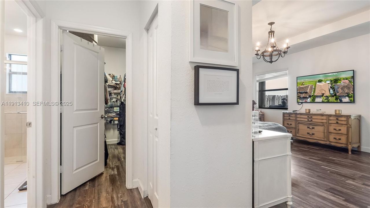 На продажу: $600,000 (4 спален, 3 ванн, 2045 Квадратных фут)