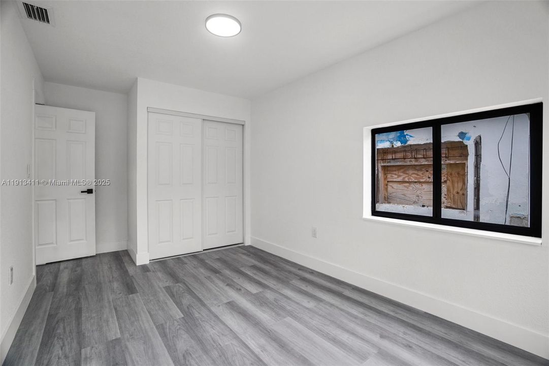 待售: $645,000 (4 贝兹, 2 浴室, 1530 平方英尺)