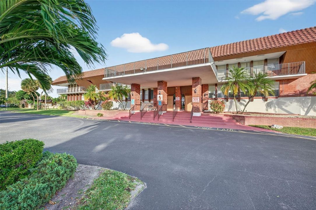 待售: $125,500 (2 贝兹, 2 浴室, 1021 平方英尺)