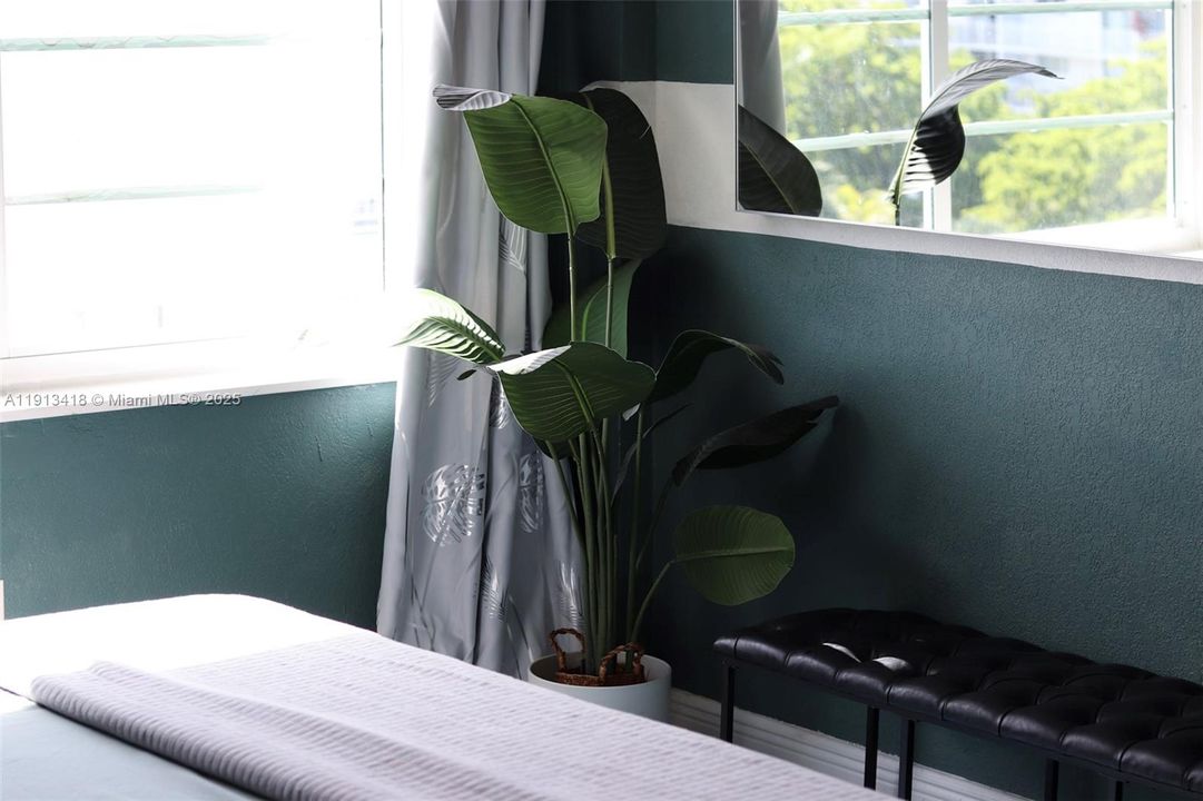 待售: $325,000 (1 贝兹, 1 浴室, 671 平方英尺)